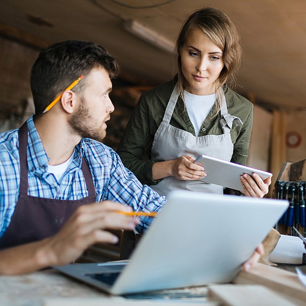 Right Skills 4U ima nova profila na socialnih omrežjih