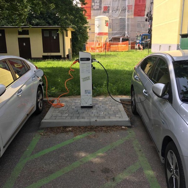 Polnilna infrastruktura za električna vozila v Pomurju se izboljšuje